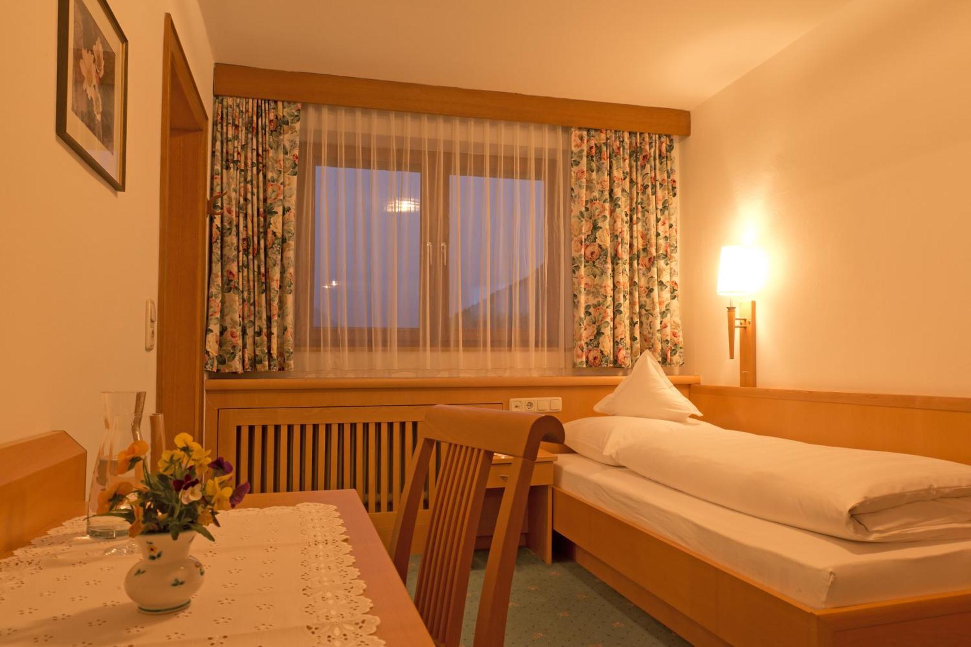 Hotel Angelika Sankt Anton am Arlberg Camera foto